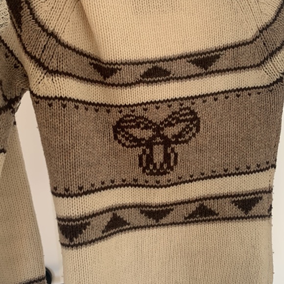 TNA sweater size small - Picture 4 of 5